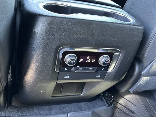 Used 2023 Chevrolet Suburban RST w/ Luxury Package image 21