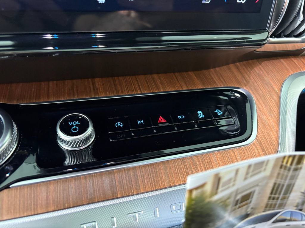 Certified 2025 Ford Expedition Max King Ranch AWD/4WD image 20