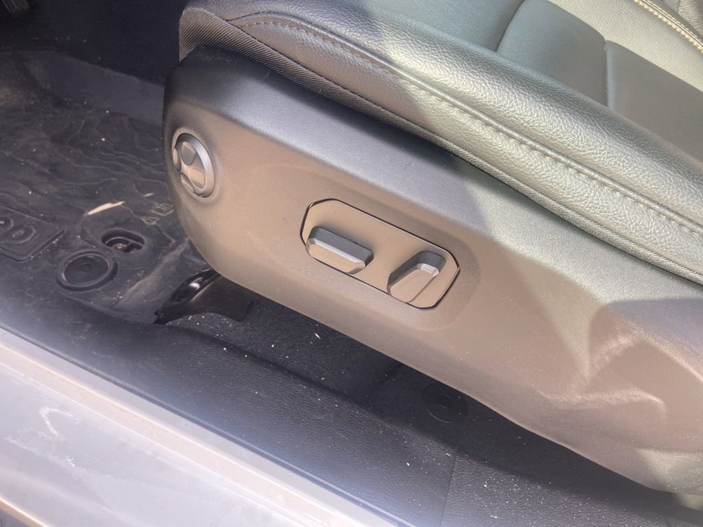 Used 2026 Jeep Wrangler Sahara image 34