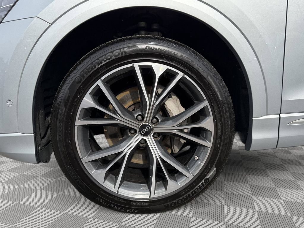 Used 2025 Audi Q8 Premium w/ Convenience Package AWD/4WD image 7