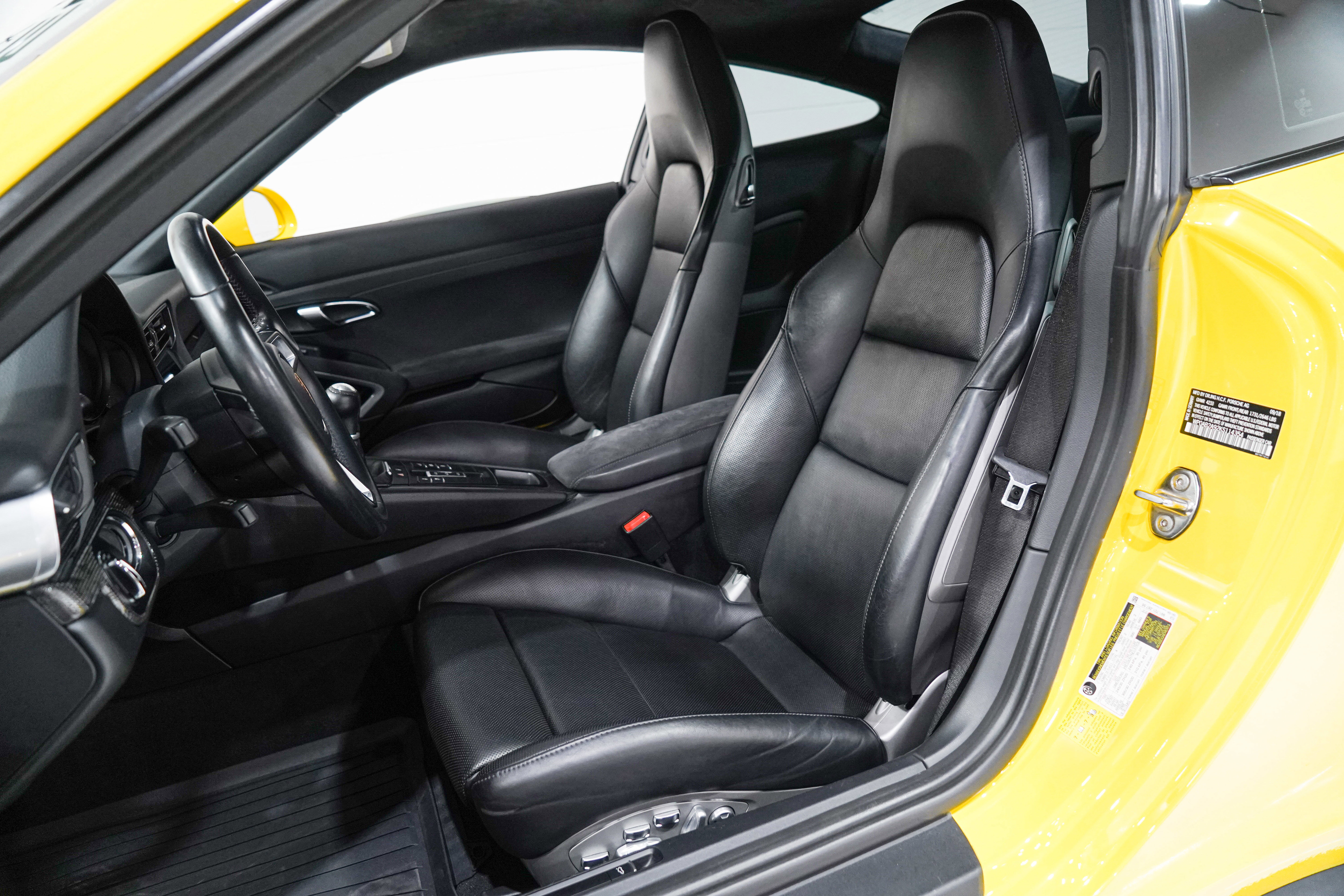 Used 2019 Porsche 911 Carrera GTS RWD image 9