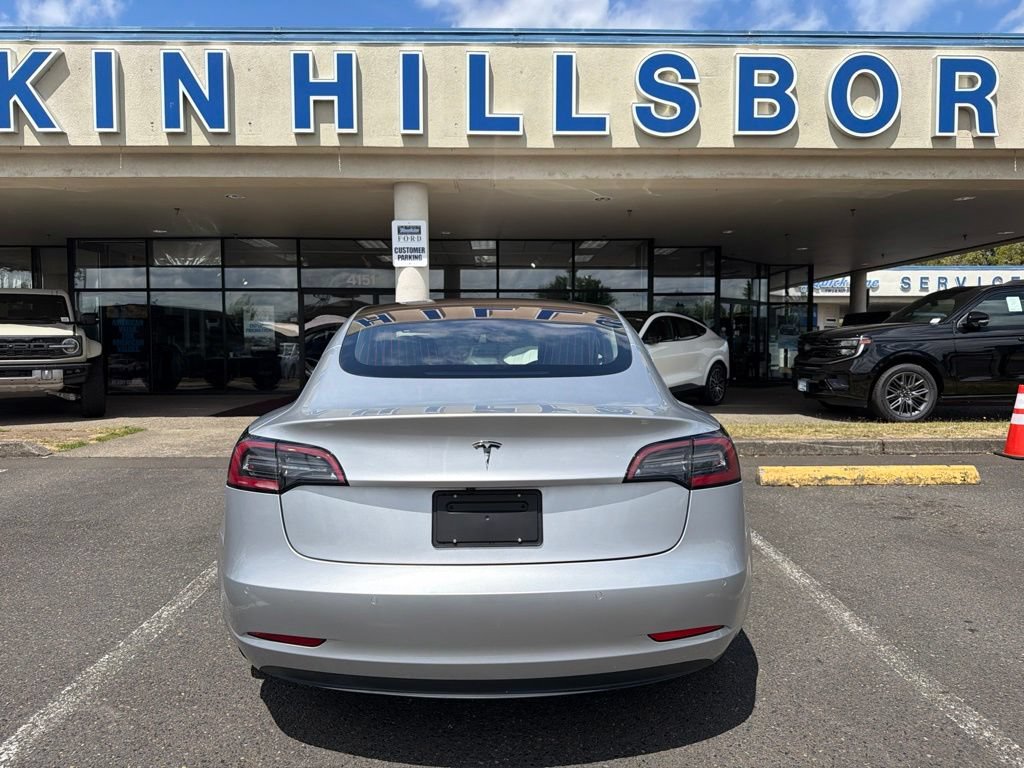 Used 2018 Tesla Model 3 Long Range RWD image 4
