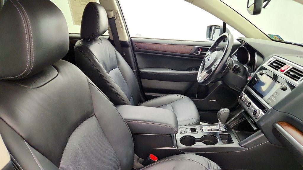 Used 2016 Subaru Outback 2.5i Limited AWD/4WD image 24