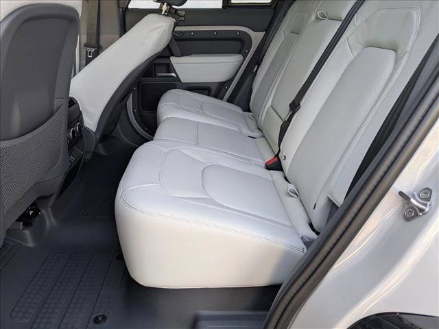 New 2026 Land Rover Defender 110 X-Dynamic SE image 15