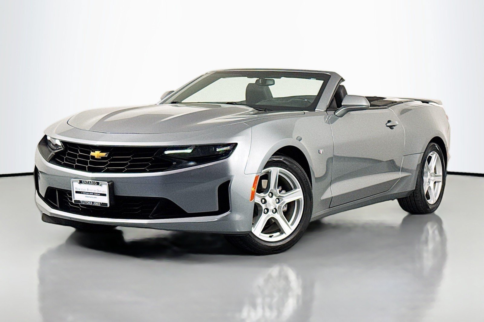 Used 2023 Chevrolet Camaro LT RWD image 2