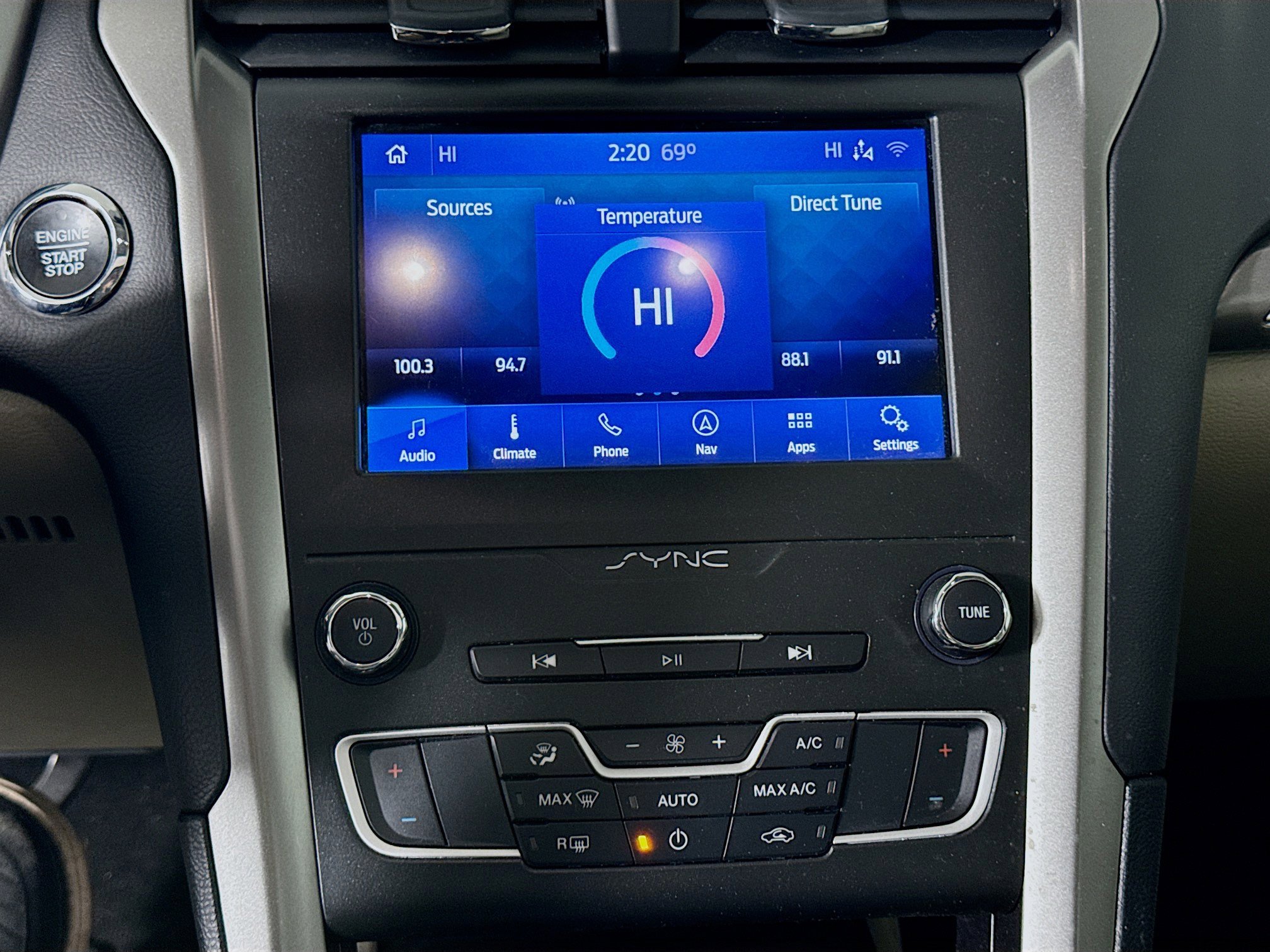 Used 2020 Ford Fusion SE image 18