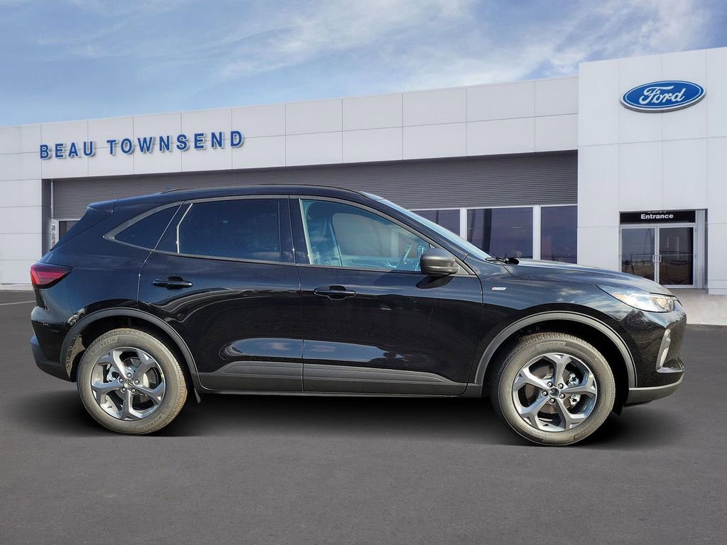 New 2026 Ford Escape ST-Line w/ Cold Weather Package image 3