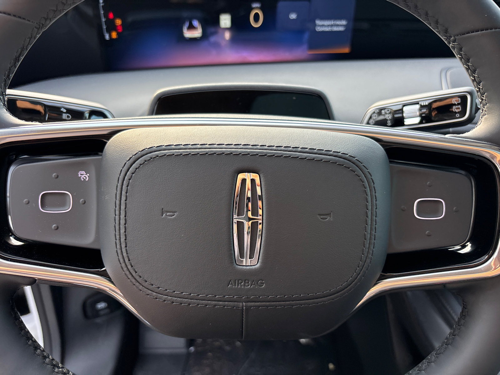 New 2026 Lincoln Nautilus Reserve AWD/4WD image 16