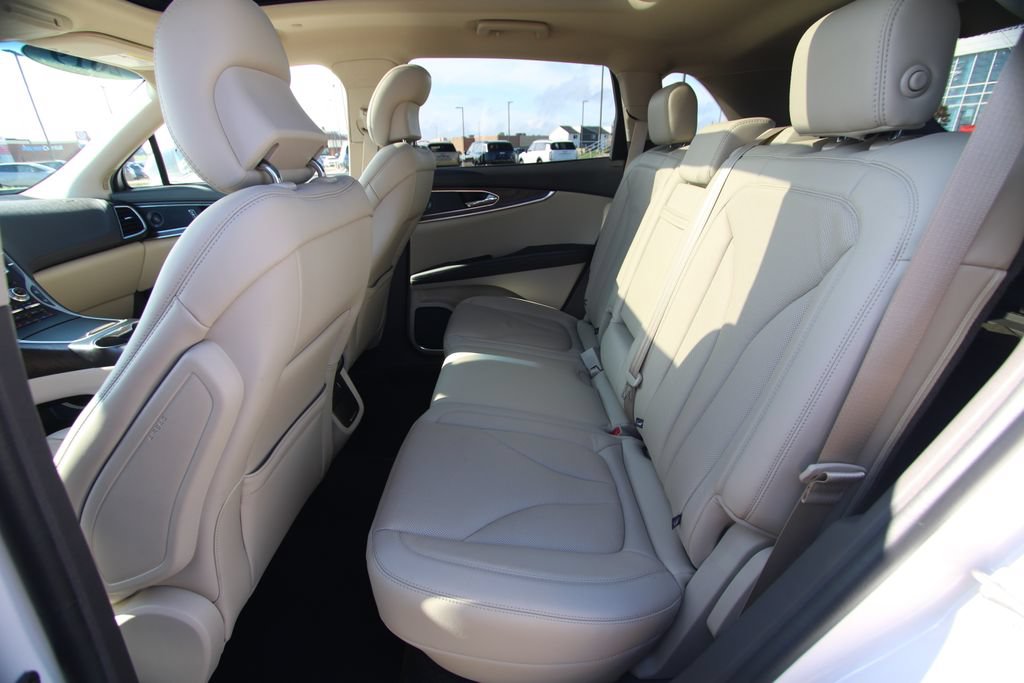 Used 2019 Lincoln Nautilus Reserve w/ Driver Assistance Package AWD/4WD image 7