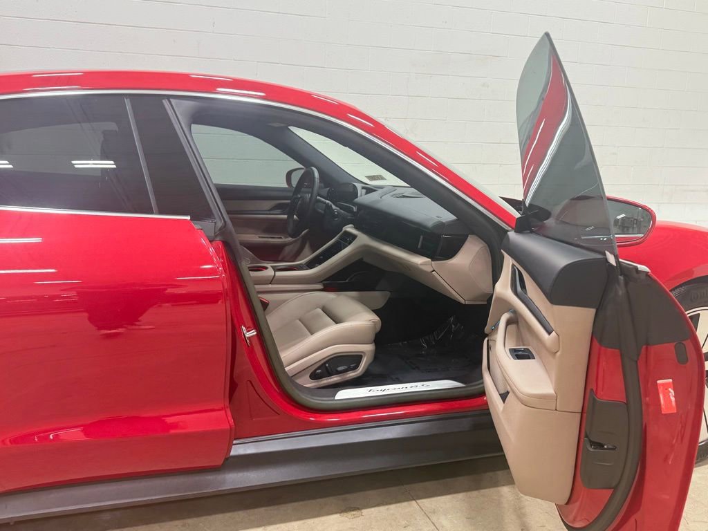 Used 2022 Porsche Taycan 4S image 26