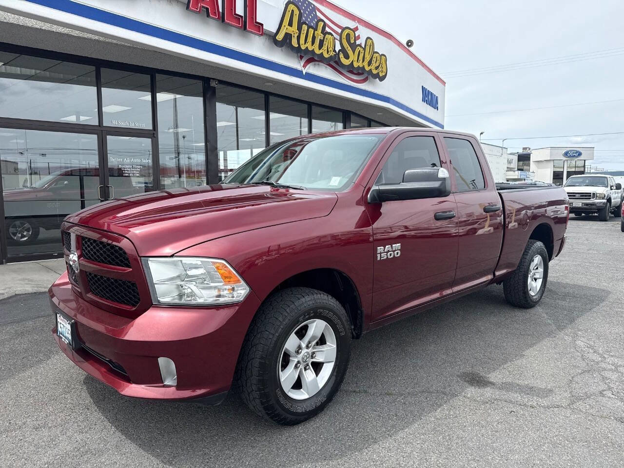 Used 2018 RAM 1500 Express AWD/4WD image 1