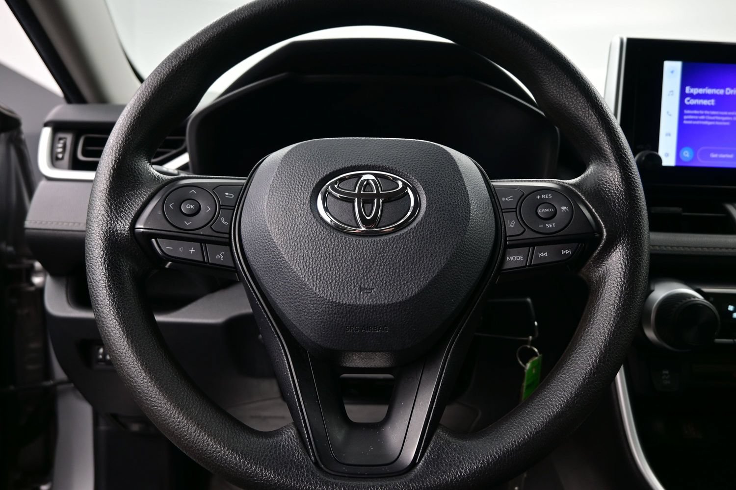 Used 2024 Toyota RAV4 LE AWD/4WD image 21