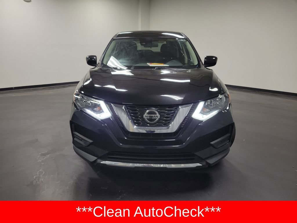 Used 2019 Nissan Rogue S image 2