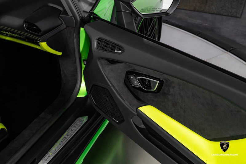 Used 2024 Lamborghini Huracan Sterrato image 39