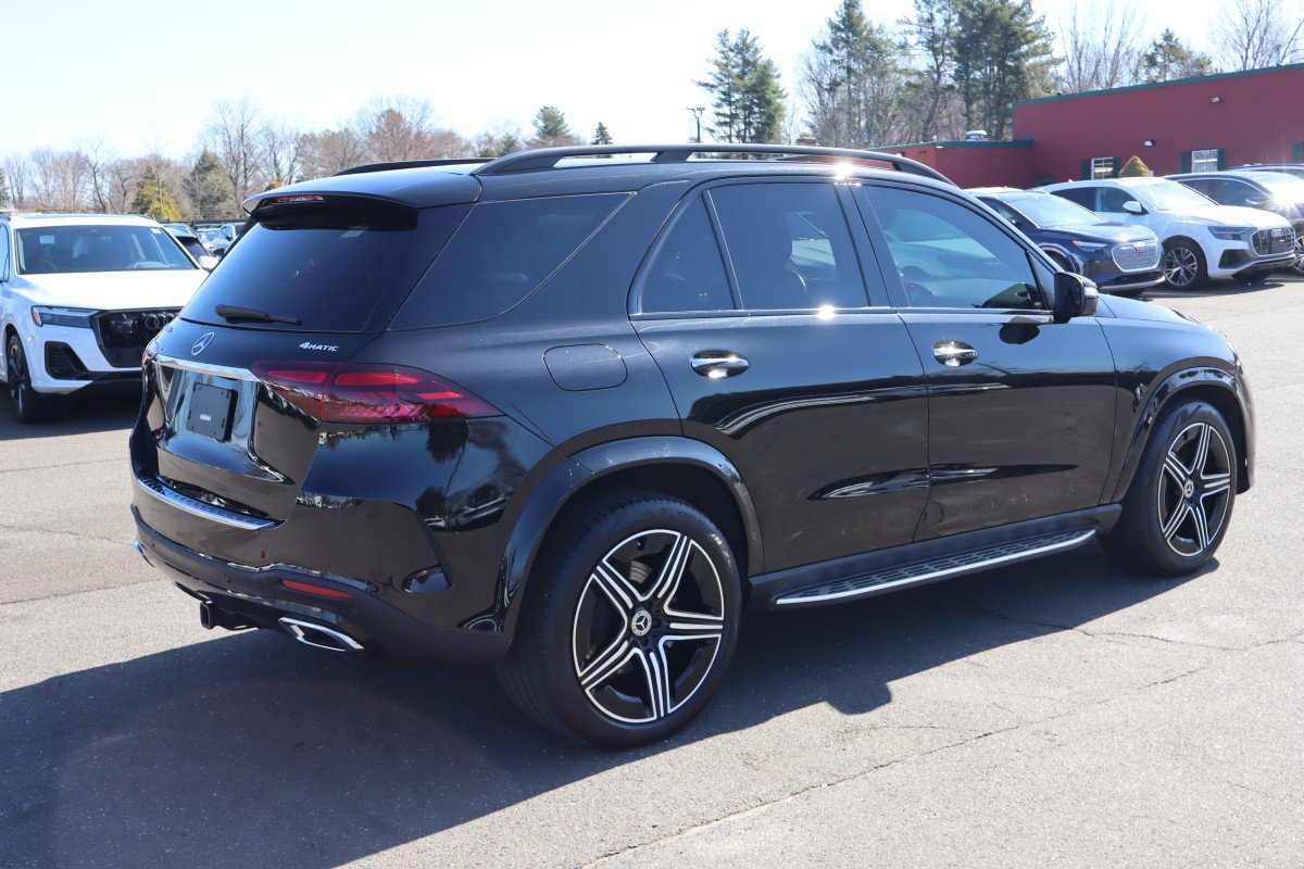 Used 2025 Mercedes-Benz GLE 450e 4MATIC w/ AMG Line Exterior image 5