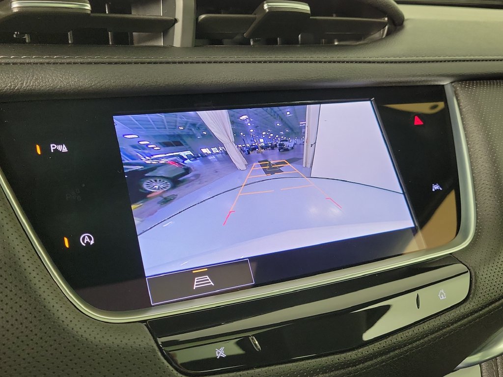Used 2024 Cadillac XT6 Luxury FWD image 26