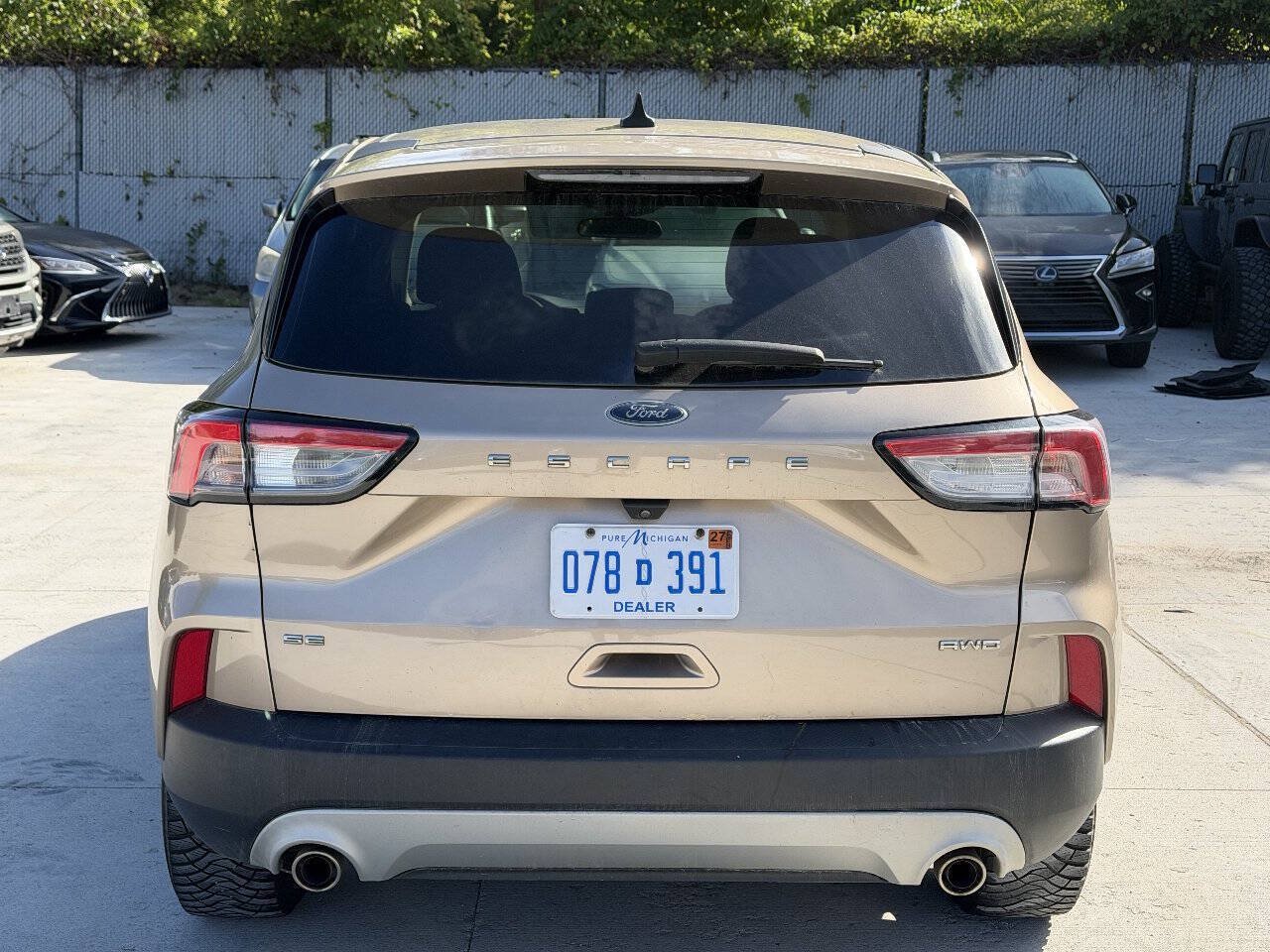 Used 2020 Ford Escape SE AWD/4WD image 5