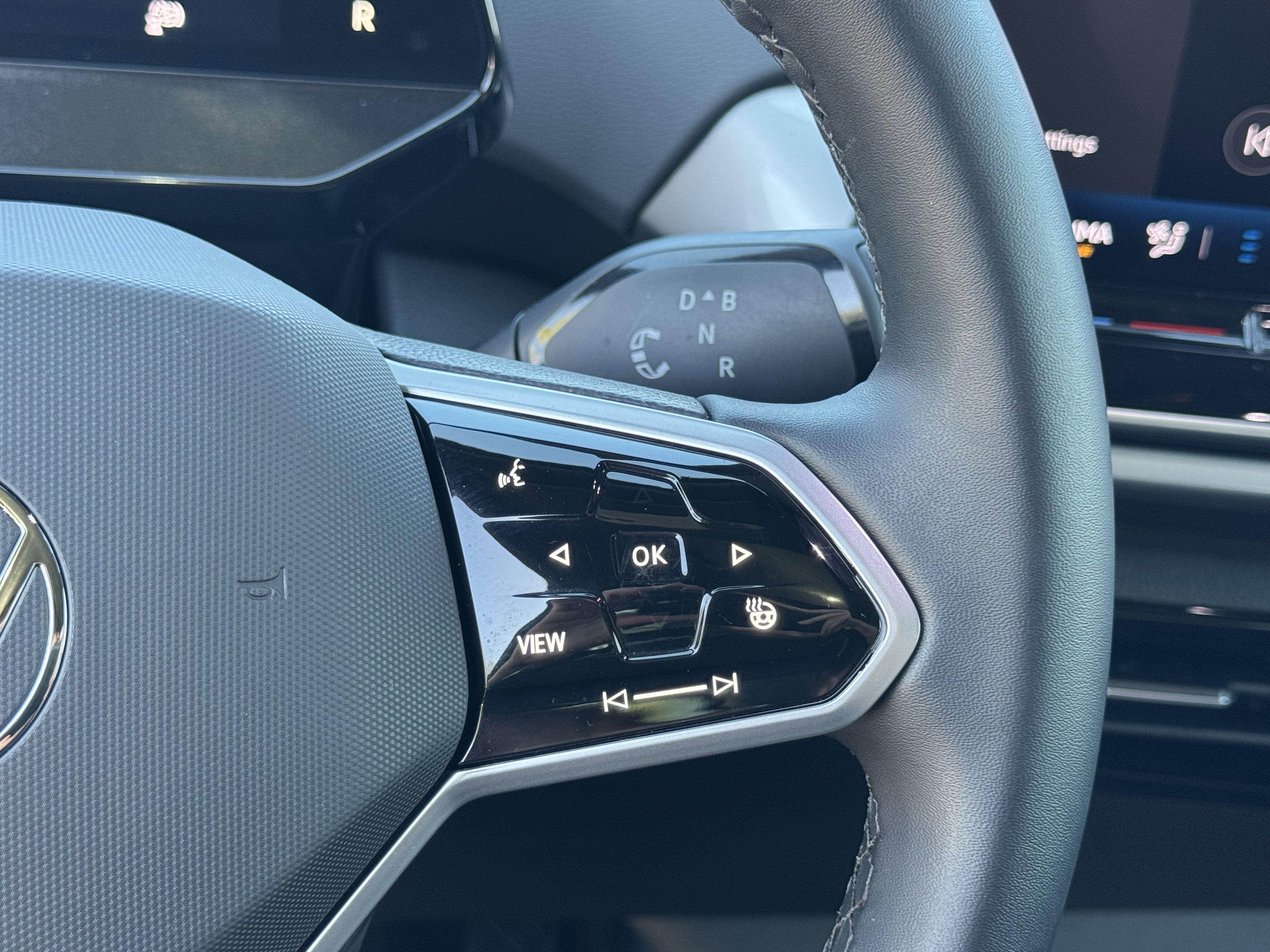 Certified 2025 Volkswagen ID.4 Pro S image 21