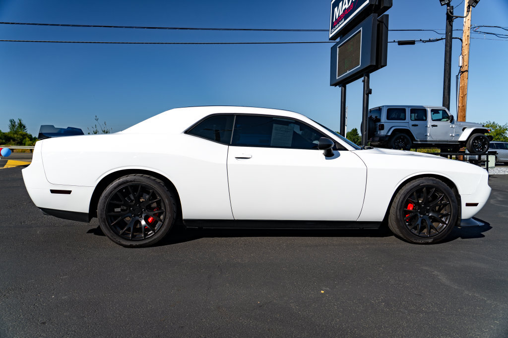 Used 2014 Dodge Challenger SRT8 Core w/ Satin Vapor Edition RWD image 8