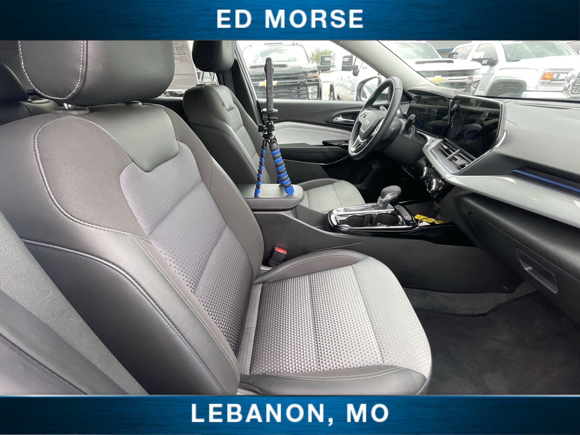 Certified 2025 Chevrolet Trax LT w/ LT Convenience Package FWD image 26