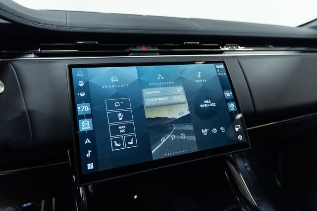 Used 2024 Land Rover Range Rover Sport Dynamic SE image 17