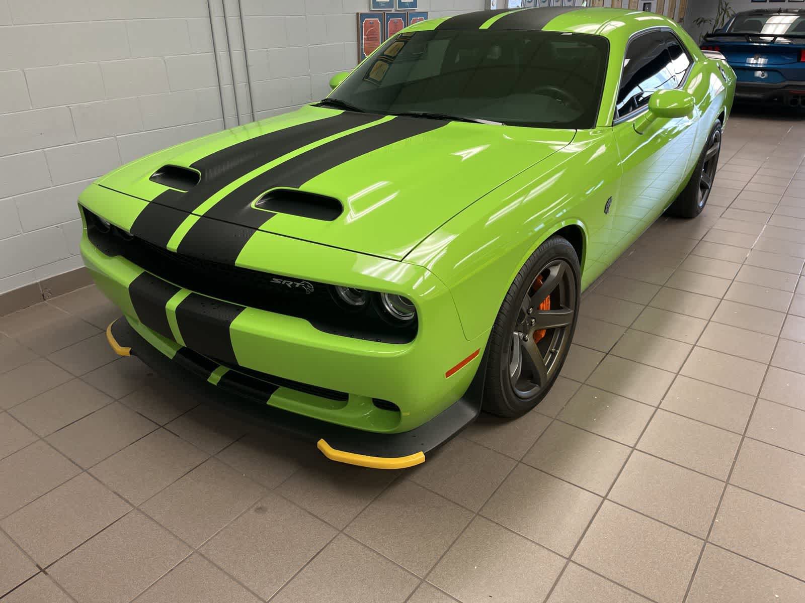 Used 2019 Dodge Challenger SRT Hellcat w/ Plus Package RWD image 3
