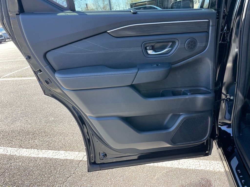 New 2026 Honda Pilot Touring image 42