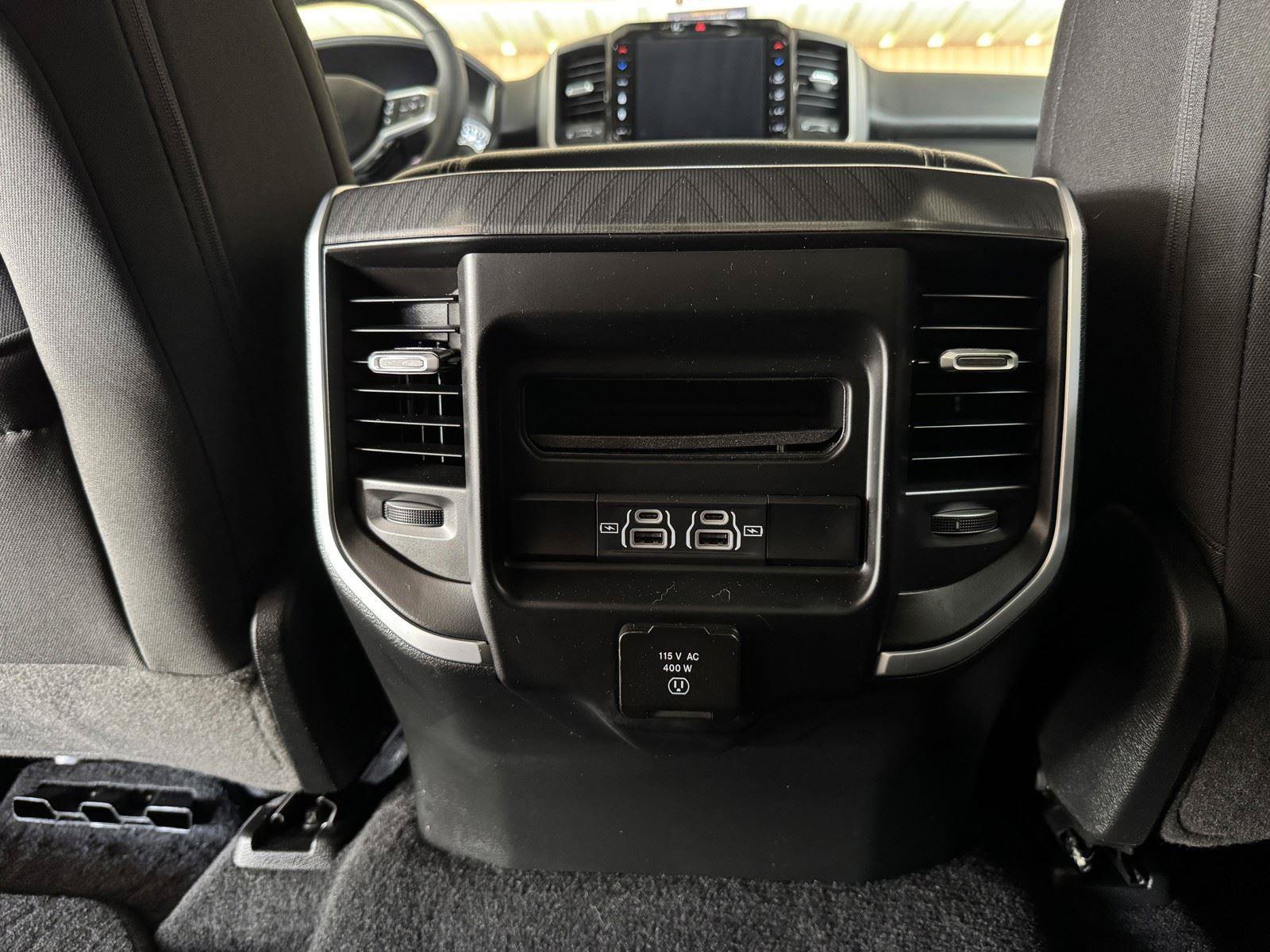 Used 2025 RAM 1500 Big Horn AWD/4WD image 34