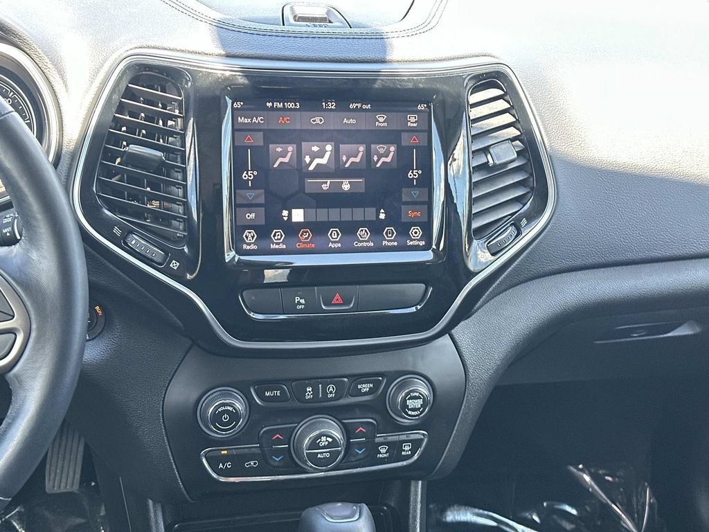 Used 2019 Jeep Cherokee Limited AWD/4WD image 19