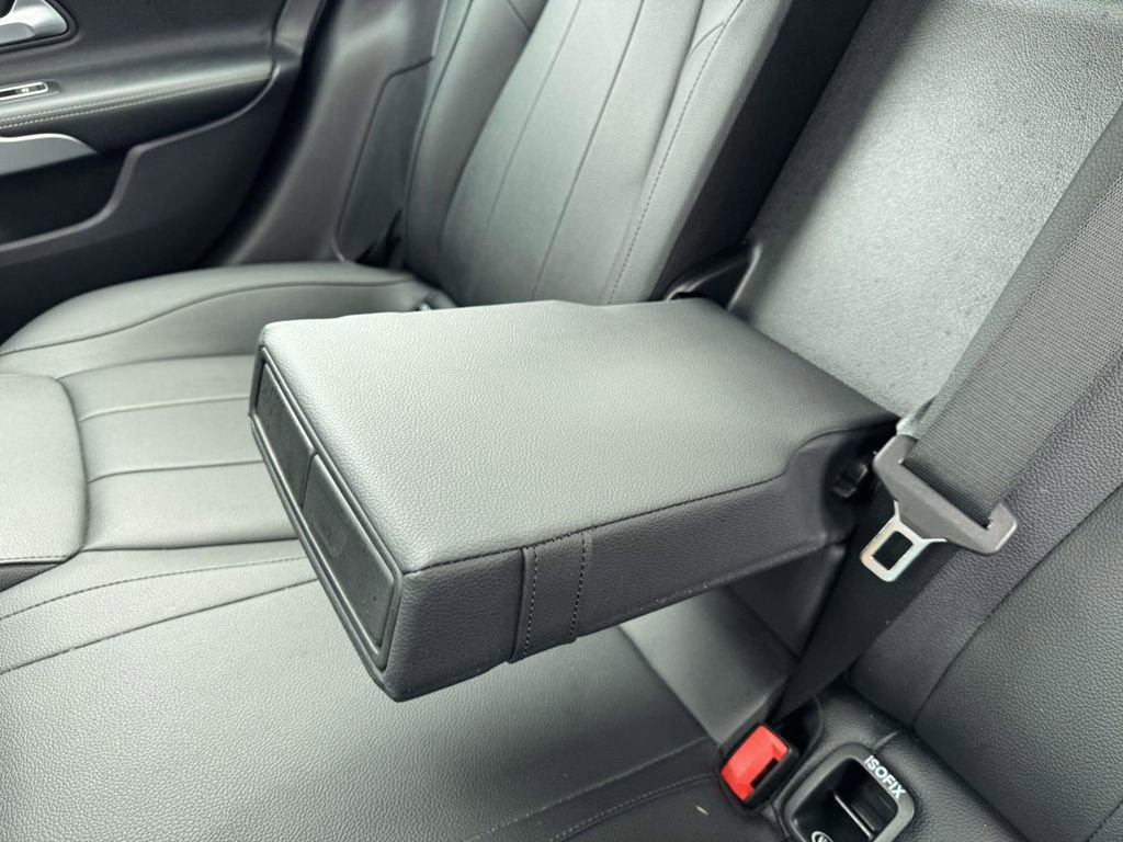 Used 2021 Mercedes-Benz CLA 250 4MATIC image 12