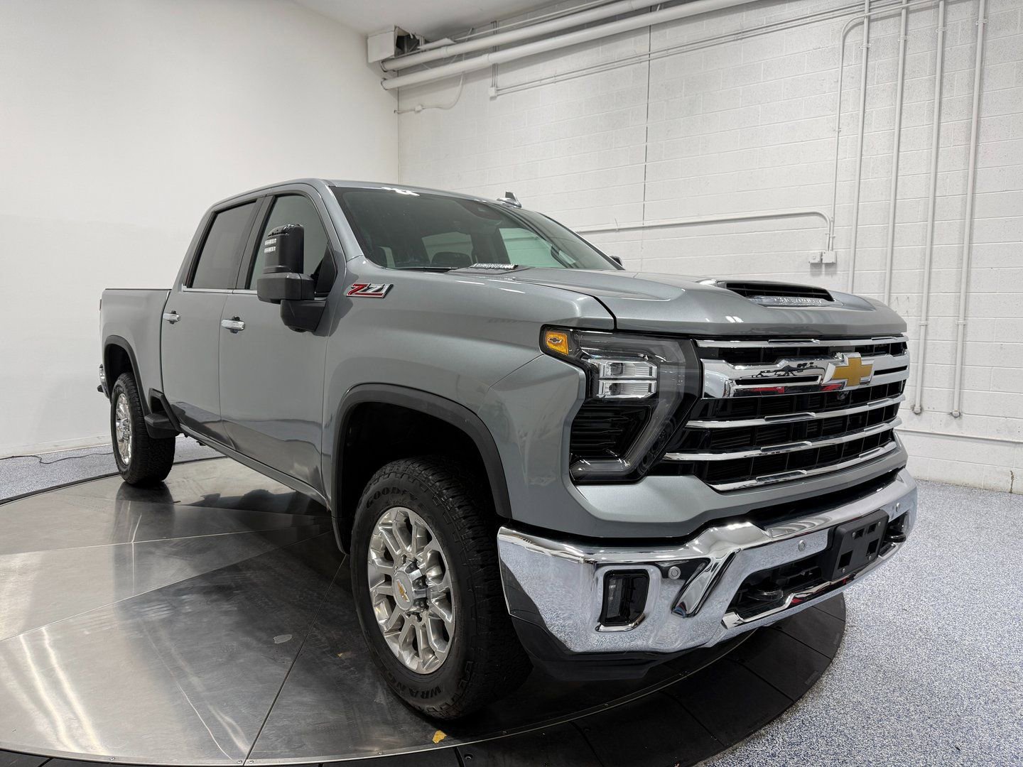 Used 2025 Chevrolet Silverado 2500 LTZ w/ LTZ Convenience Package