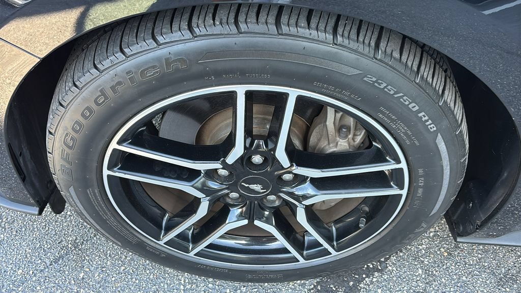 Used 2018 Ford Mustang GT Premium RWD image 31