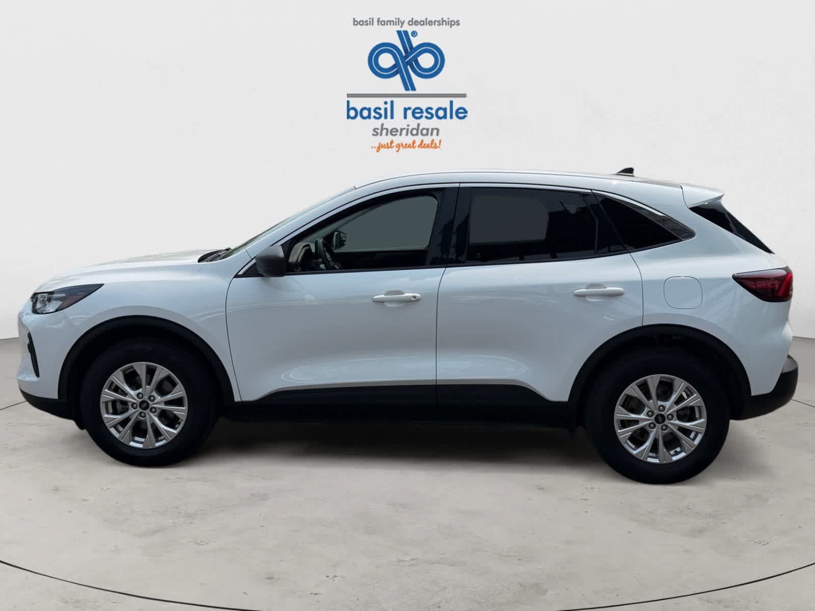 Used 2023 Ford Escape Active AWD/4WD image 3