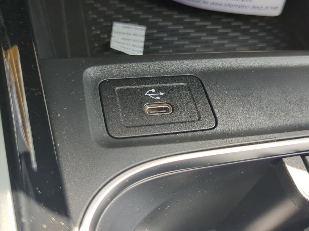 New 2025 Mercedes-Benz GLB 250 GLB 250 image 10