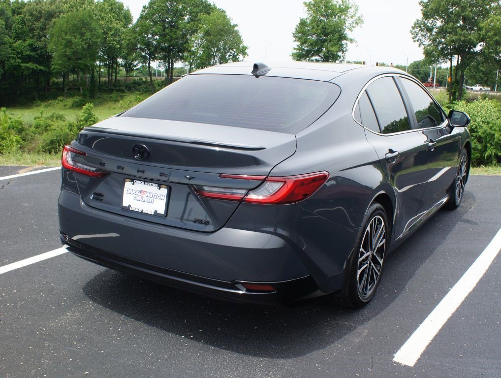Used 2025 Toyota Camry XLE AWD/4WD image 5