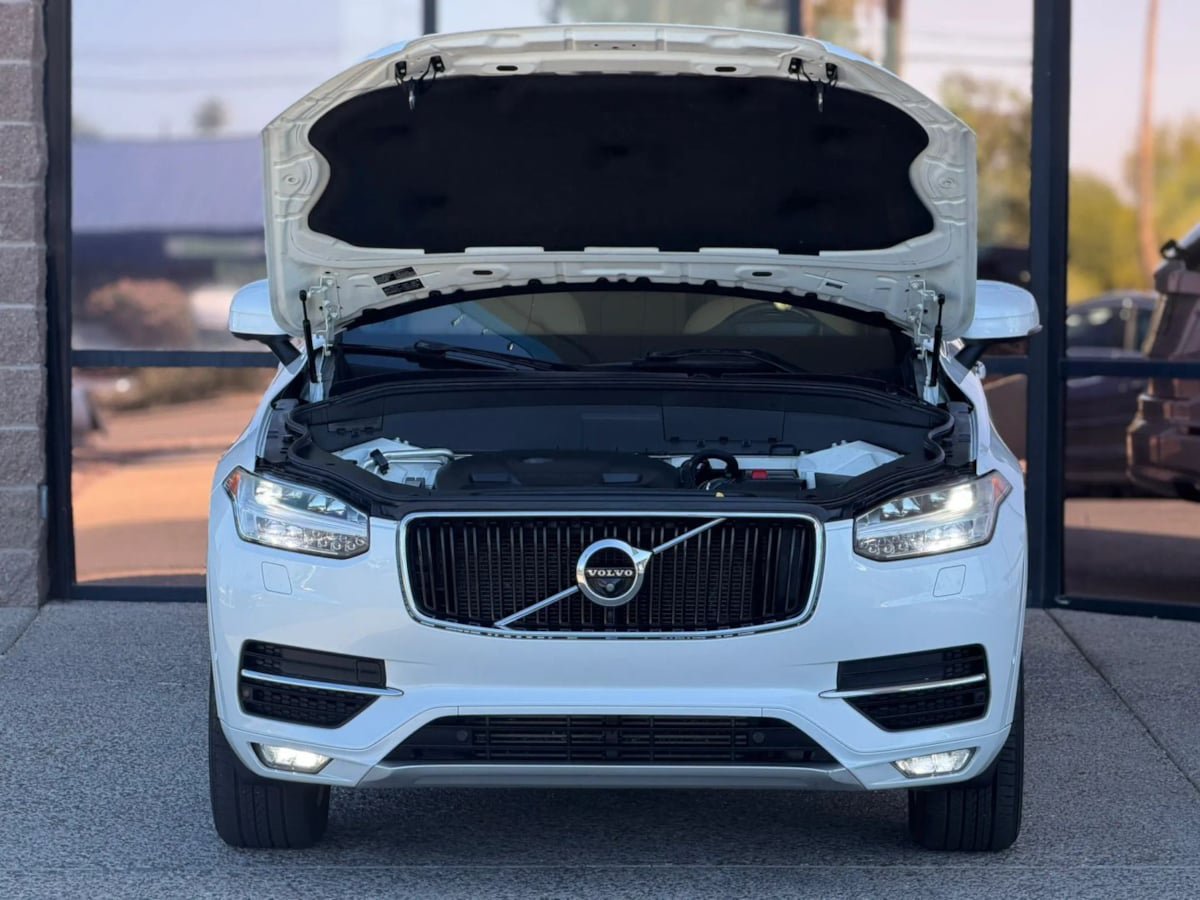 Used 2016 Volvo XC90 T6 Momentum w/ Momentum Plus Package AWD/4WD image 26