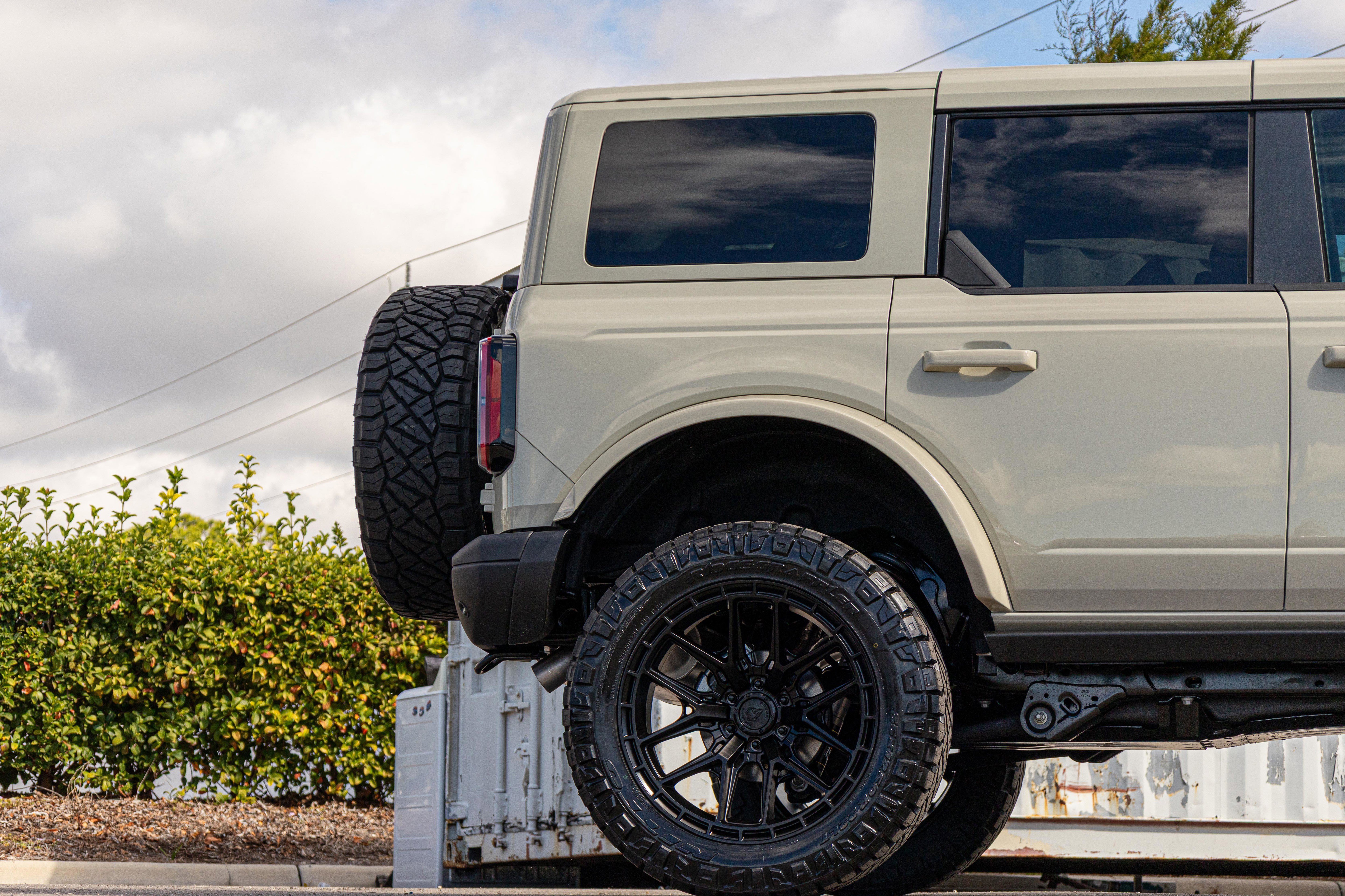 New 2025 Ford Bronco Badlands AWD/4WD image 41