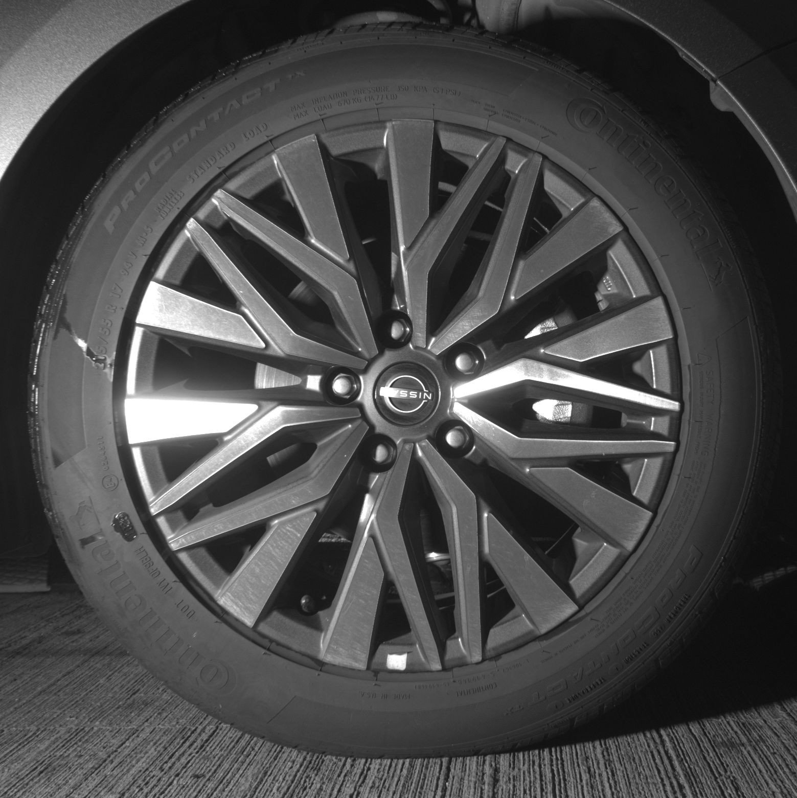 Used 2025 Nissan Altima 2.5 SV FWD image 13
