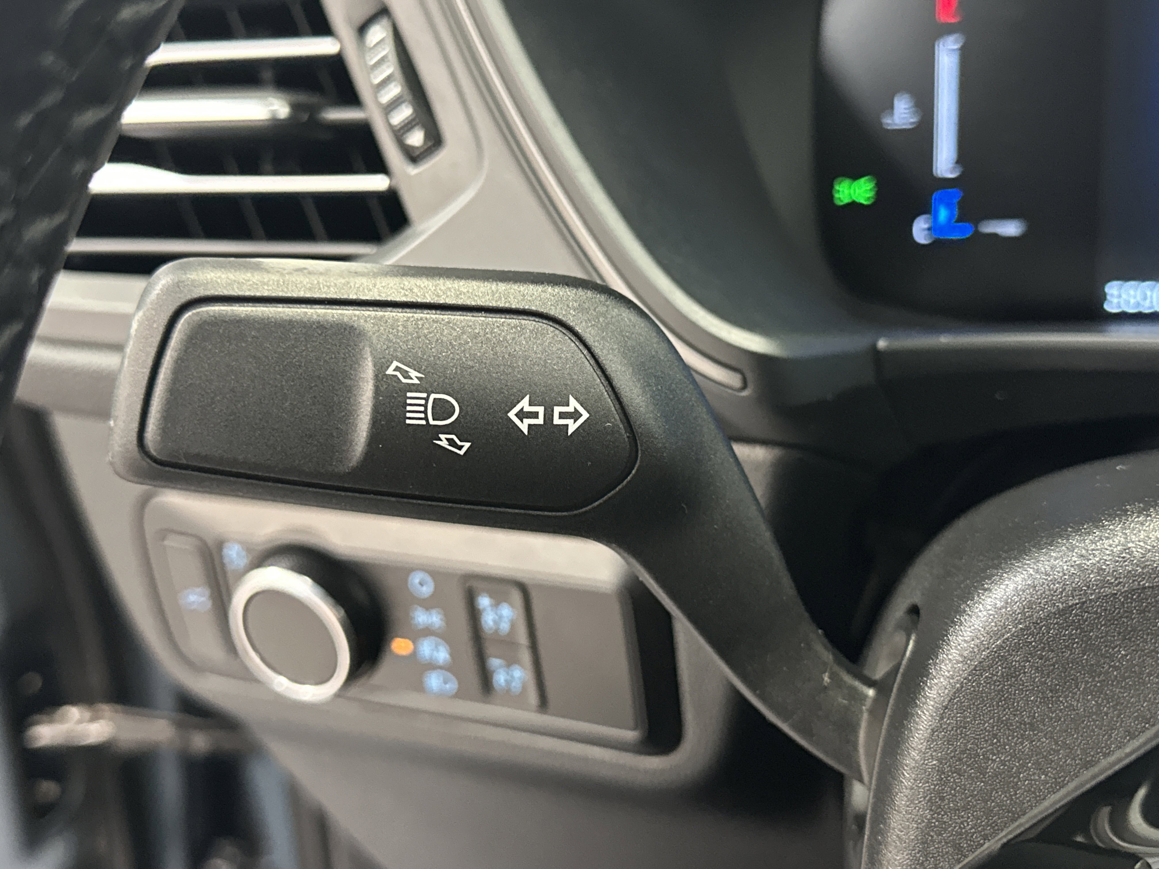 Used 2023 Ford Escape Active image 36