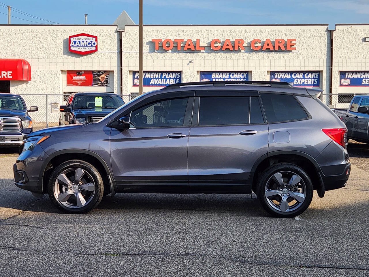 Used 2021 Honda Passport Touring image 2