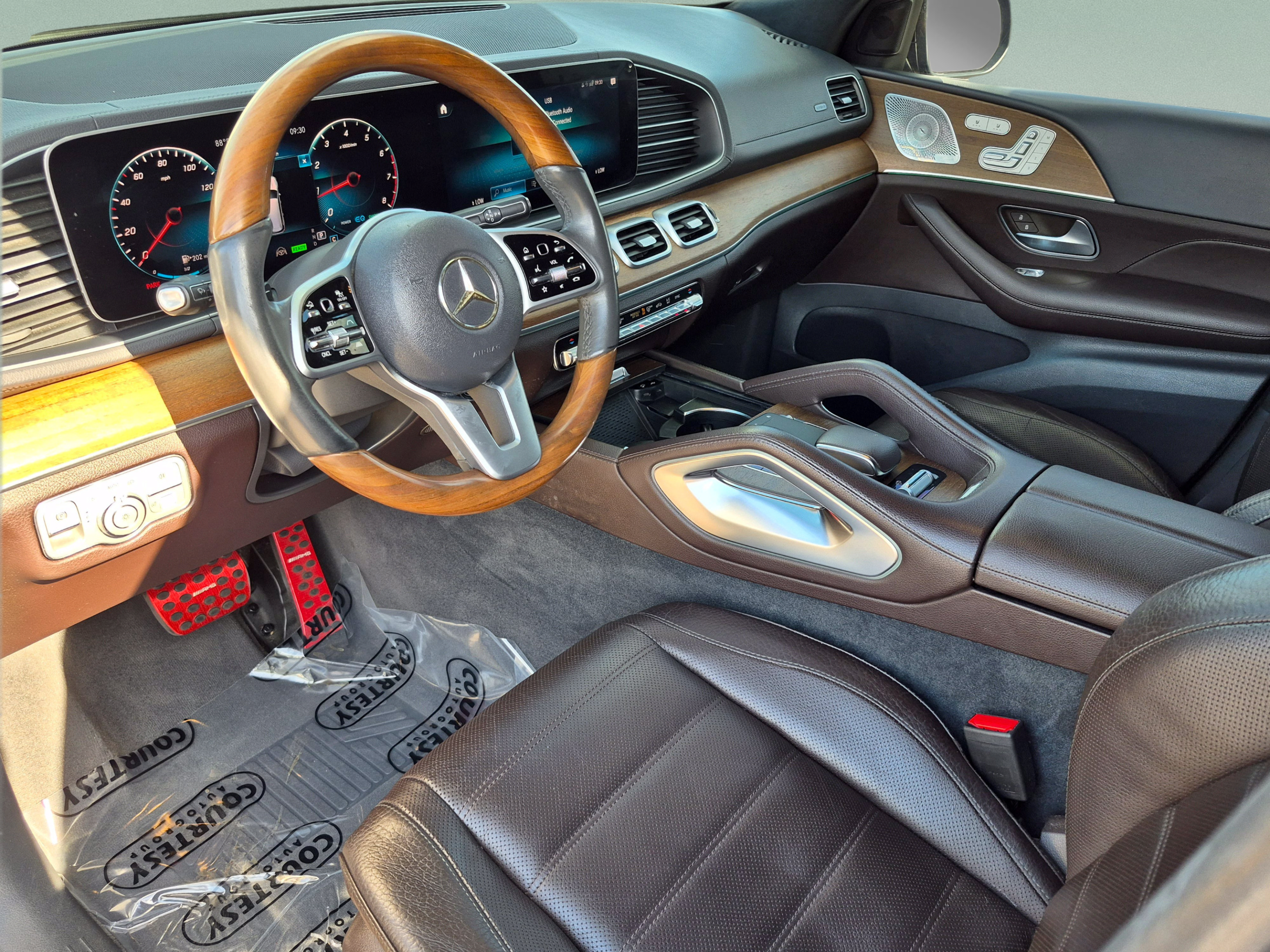 Used 2020 Mercedes-Benz GLS 450 4MATIC image 21