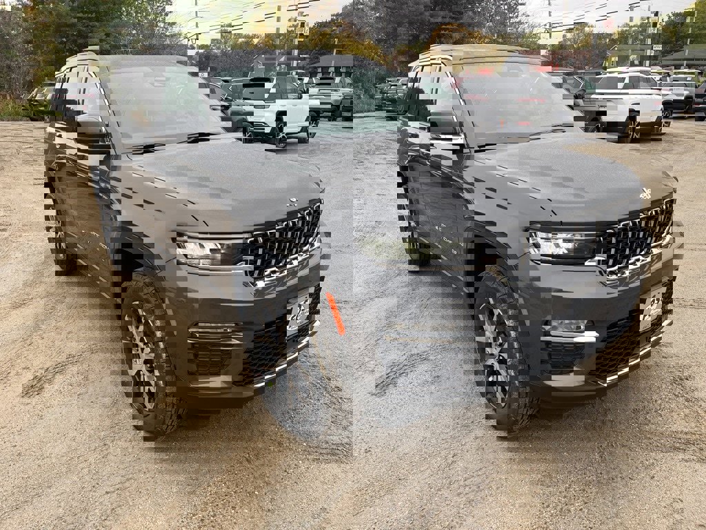New 2025 Jeep Grand Cherokee Limited image 1