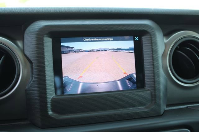 Used 2022 Jeep Gladiator Willys image 26