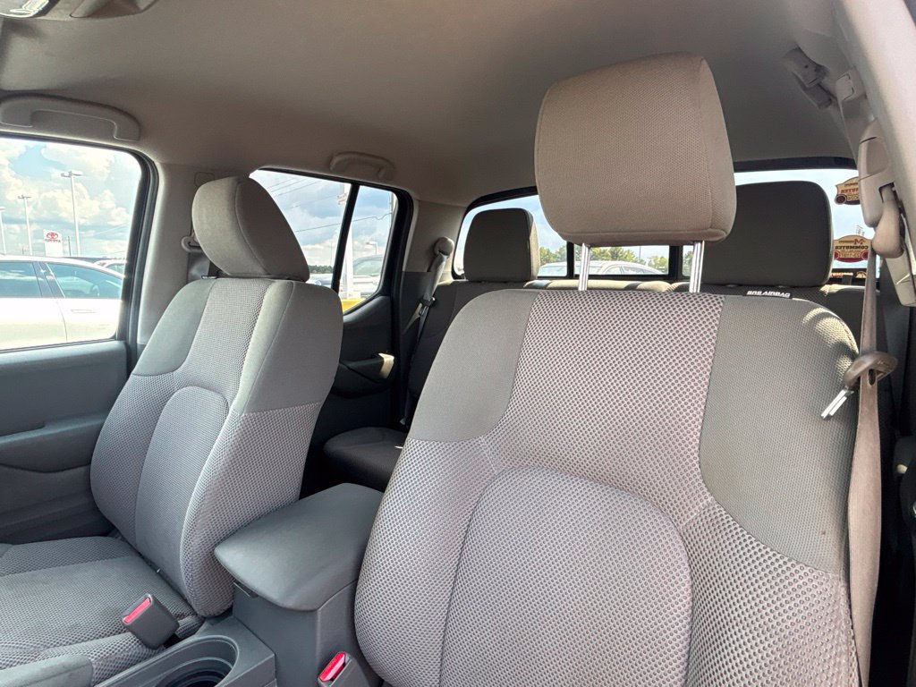 Used 2019 Nissan Frontier SV w/ Value Truck Package RWD image 5