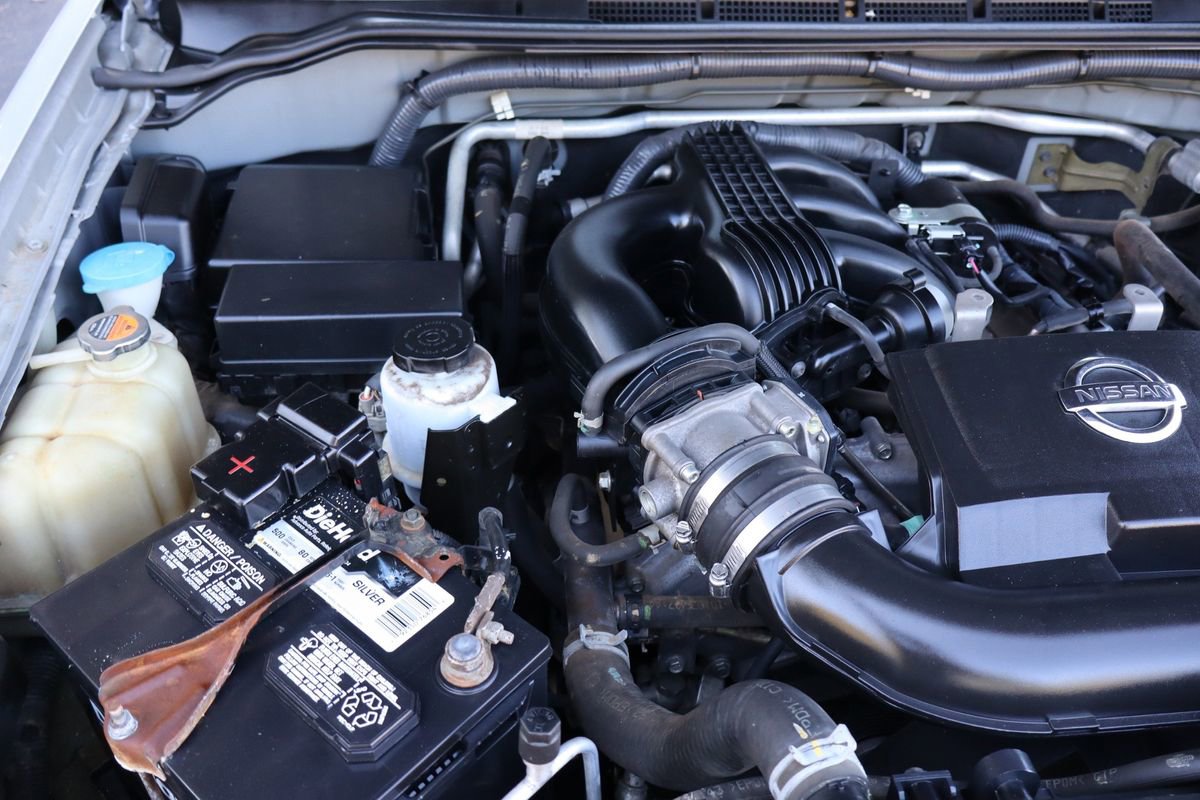 Used 2015 Nissan Xterra S image 37