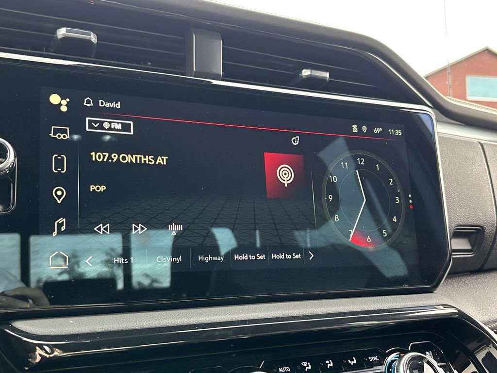 Used 2022 GMC Sierra 1500 AT4 w/ Technology Package image 13