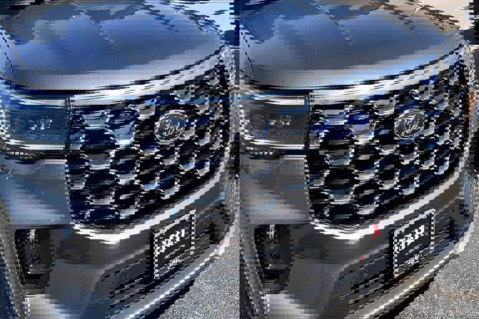 Used 2025 Ford Explorer Platinum w/ LUX Leather Package image 30