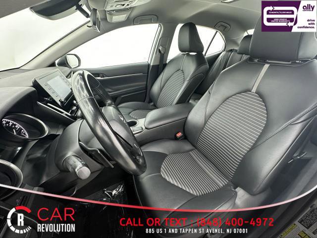 Used 2022 Toyota Camry SE FWD image 30