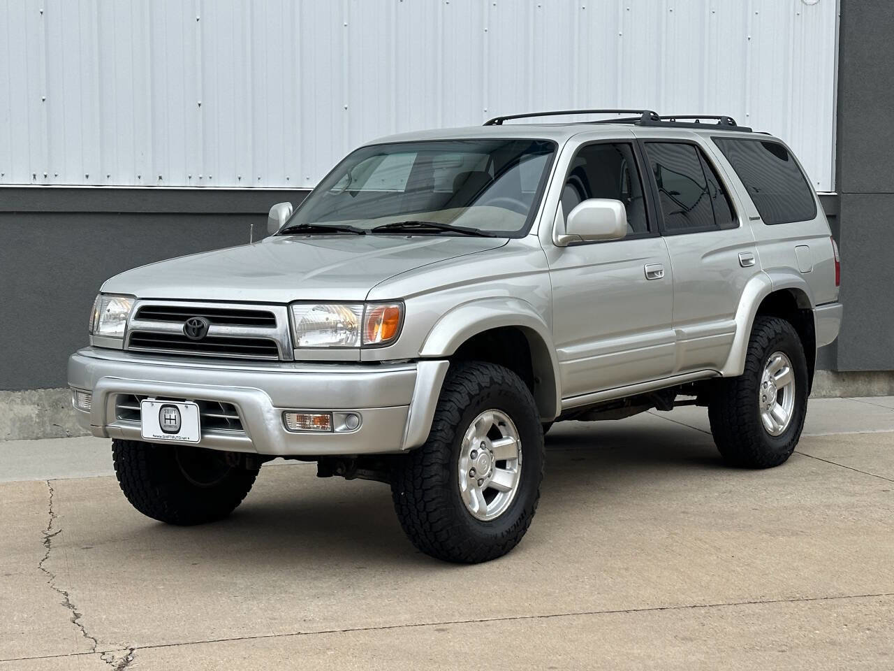 Used 2000 Toyota 4Runner Limited image 2