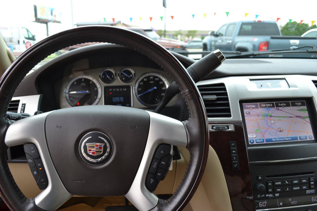 Used 2014 Cadillac Escalade Premium AWD/4WD image 17